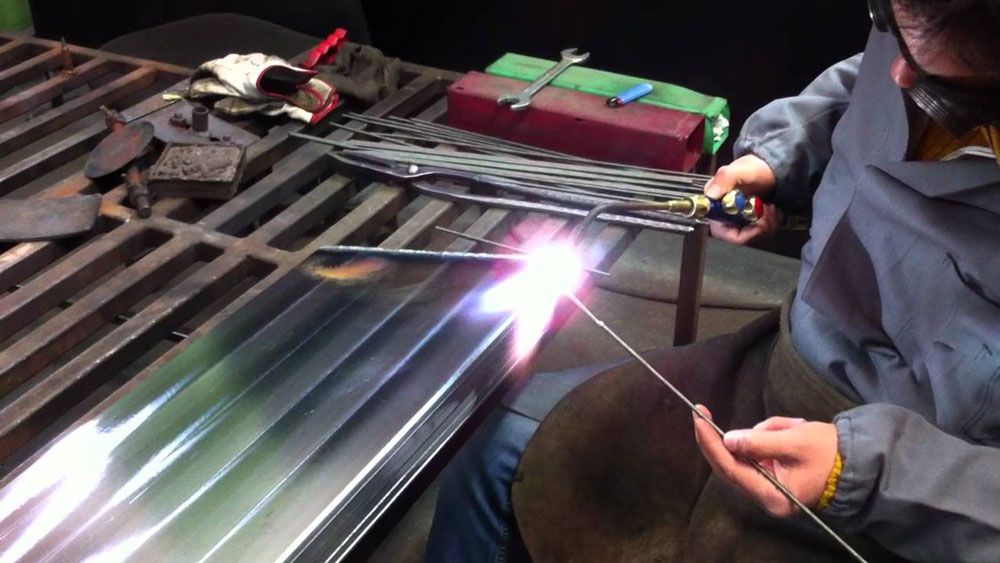 Low Hydrogen Resisting Electrodes
