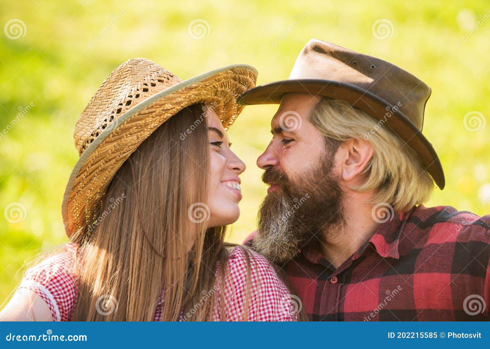 Alonadate: A Modern Method to Online Internet Dating