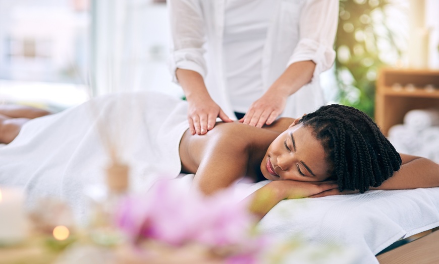 What Is A Couples Massage therapy? An Ultimate Guide